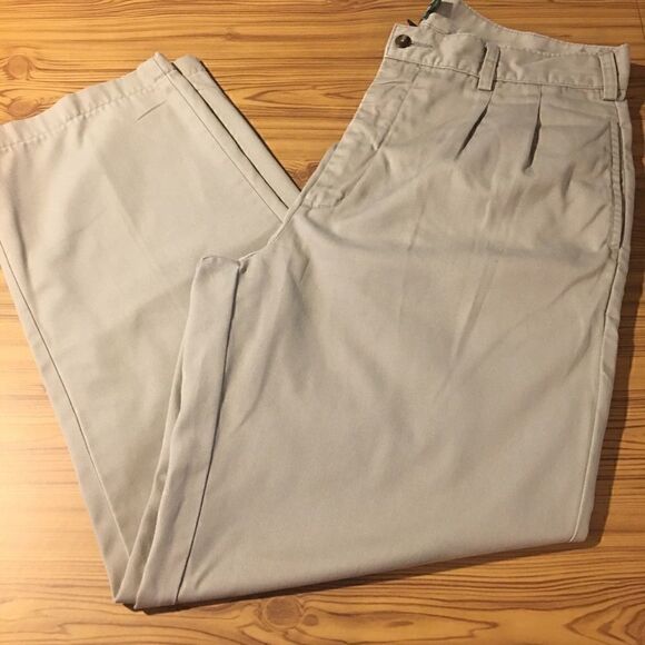 Cabelas Outdoor Gear Pants   - Picture 1 of 5